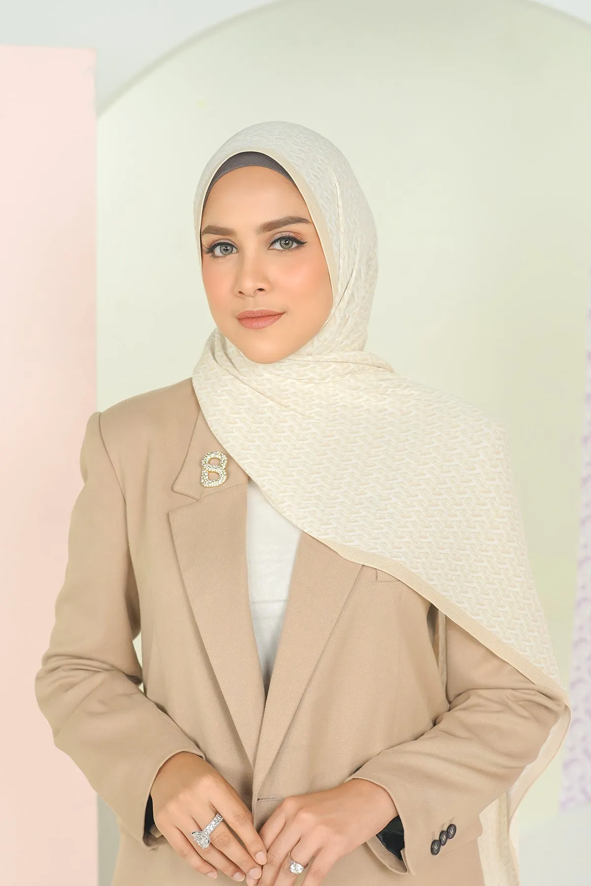 Bimu Pleated Shawl - Vanilla