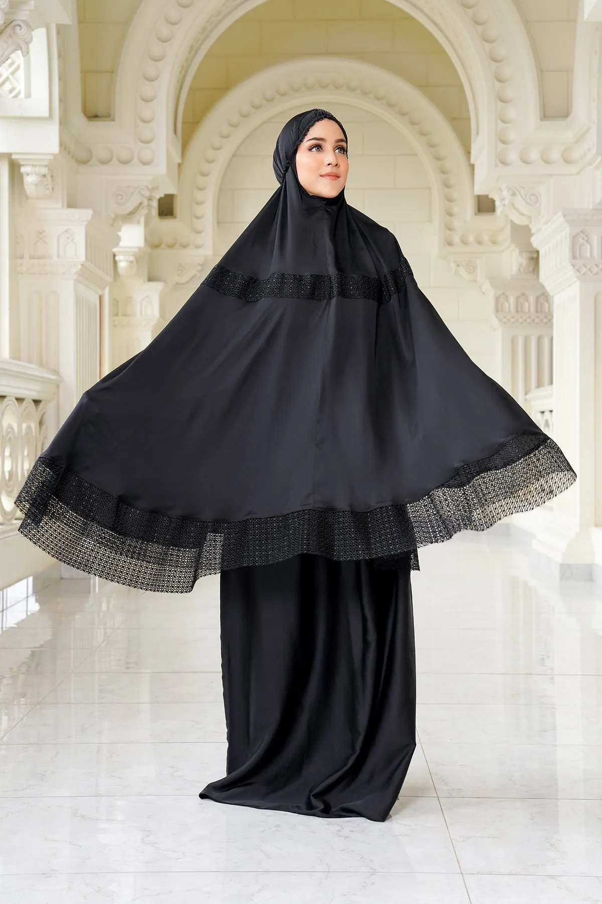 Lavish Prayer Robe - Black